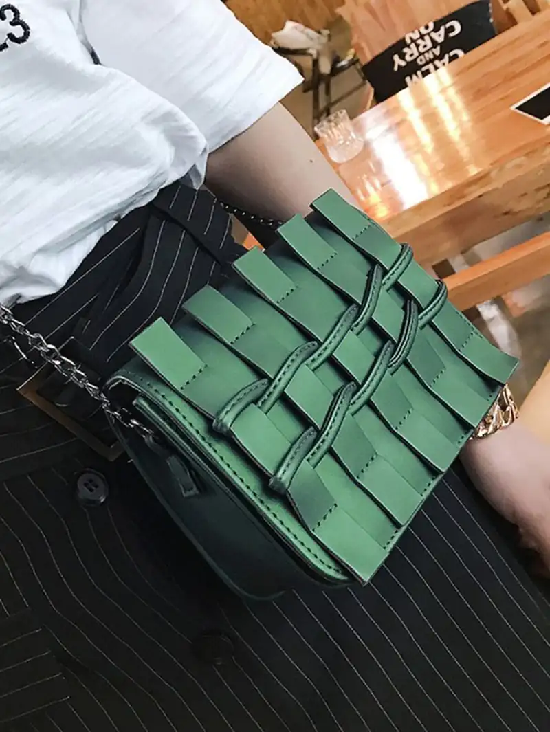 مدل کیف زنانه 1403 با طراحی خاص و شیک