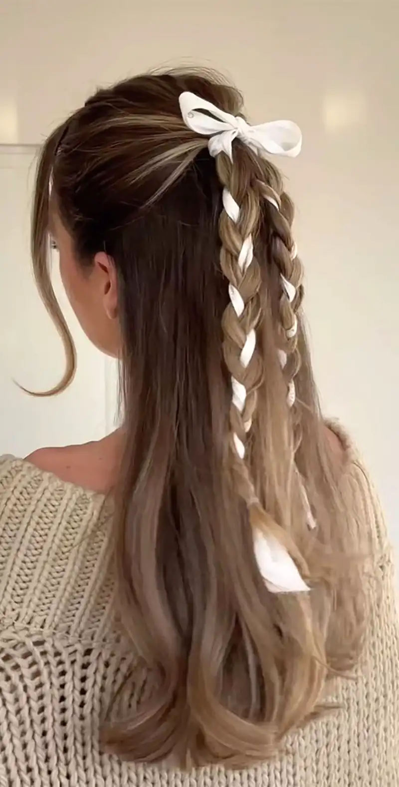 بستن موی بلند به روش ساده