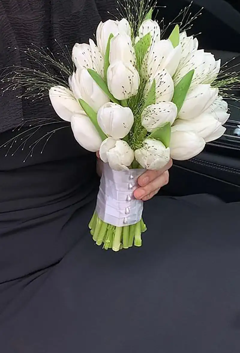 جدیدترین گل آرایی دسته گل سفید عروس