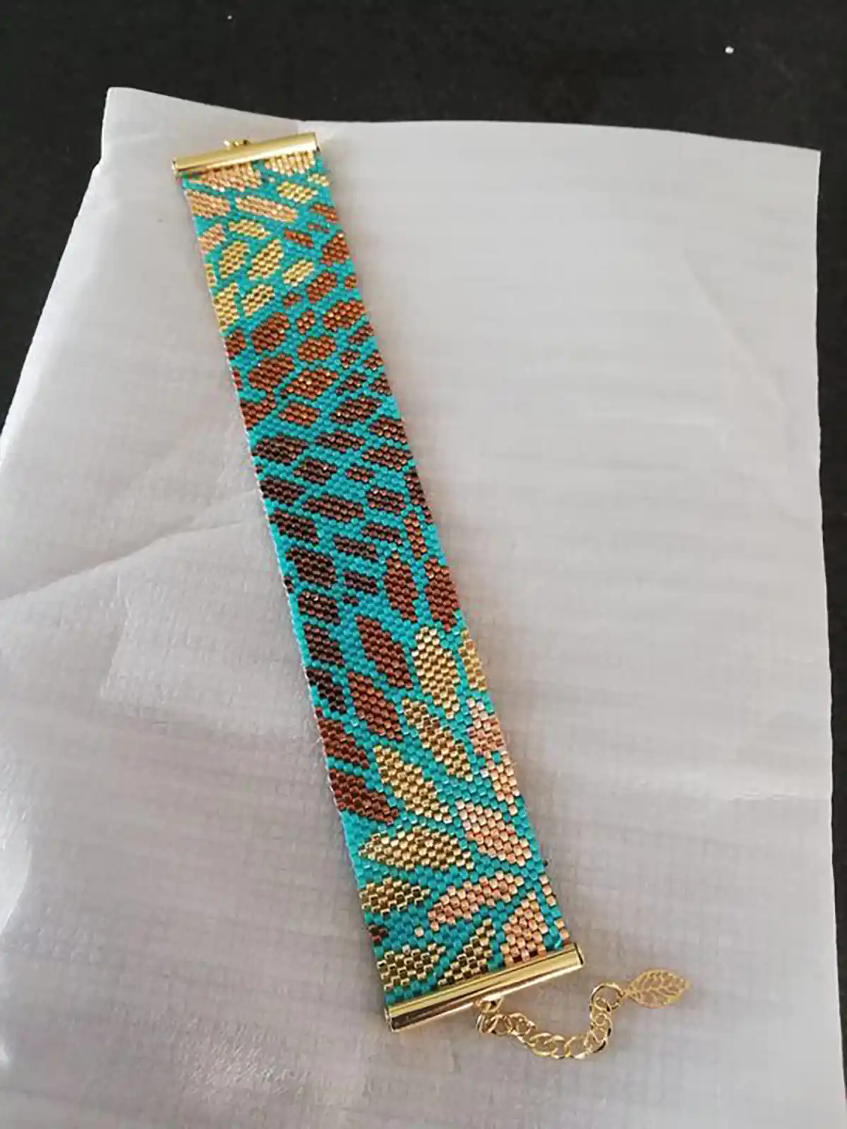 دستبند خوشگل مهره دوزی