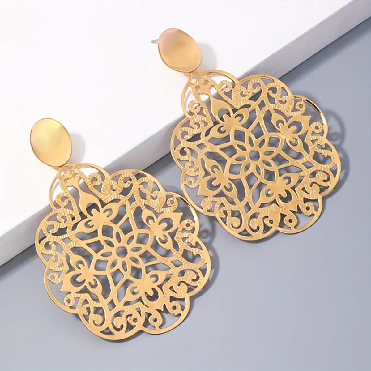 گوشواره آویزی کلاسیک