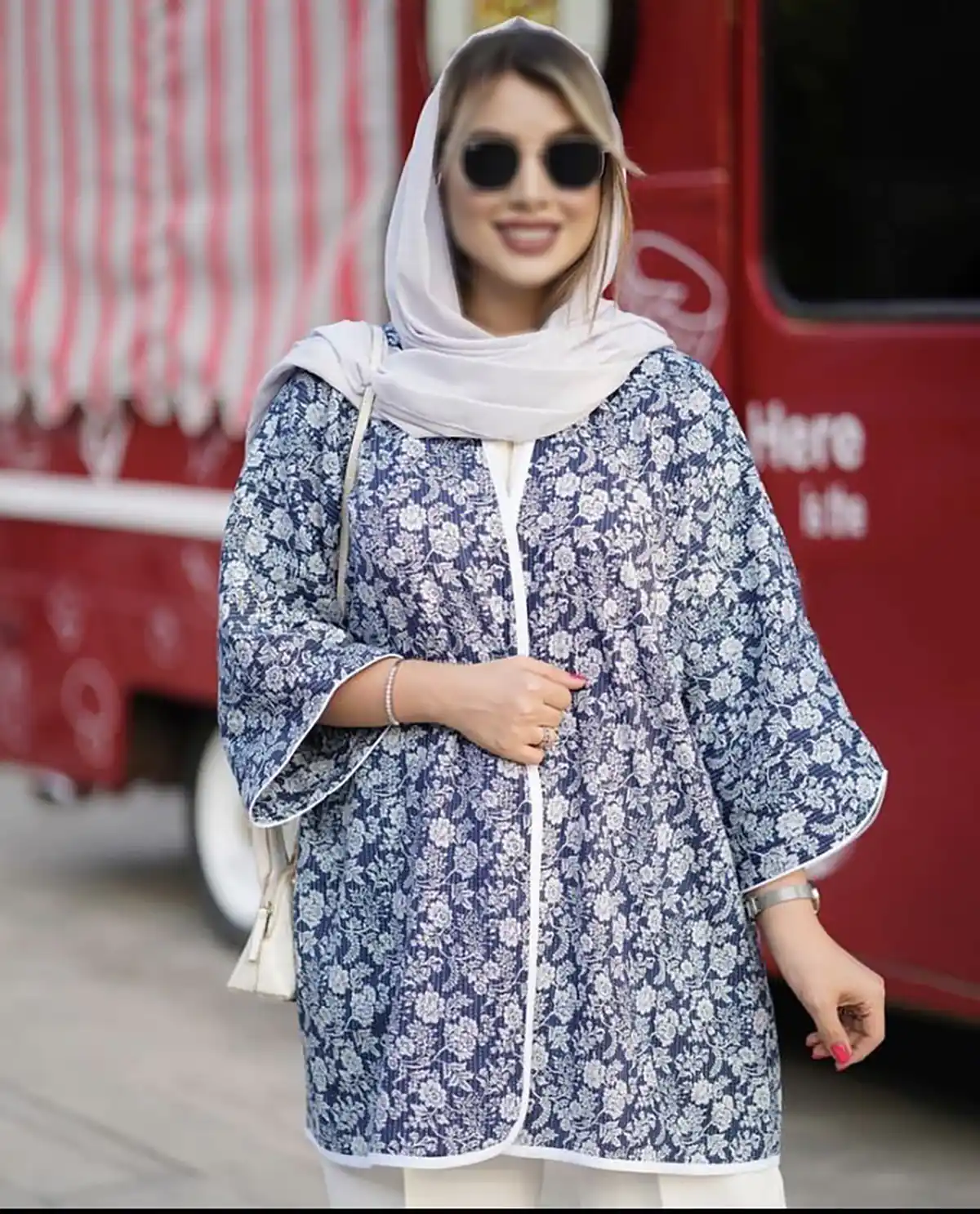 مانتو آبی کبود سنتی