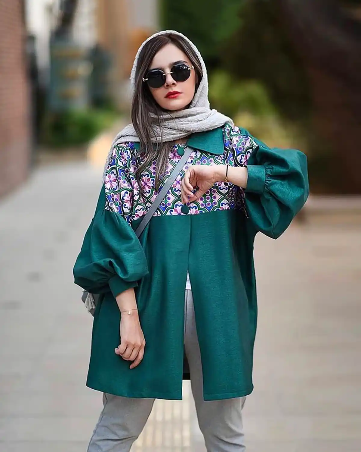 مانتوی سبز سبک و خنک