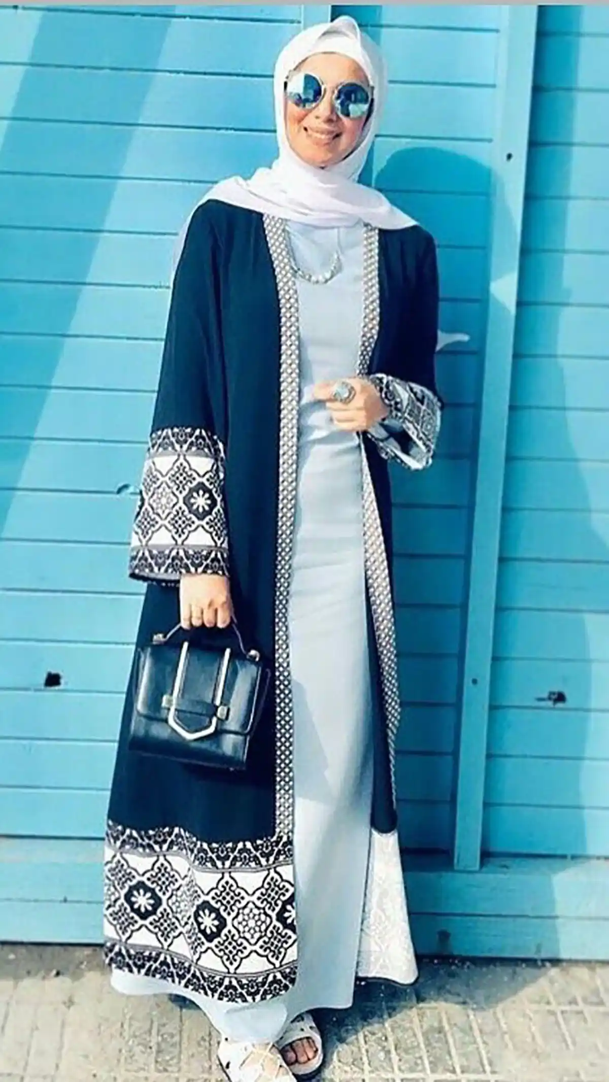 مانتو عبایی آستین دار