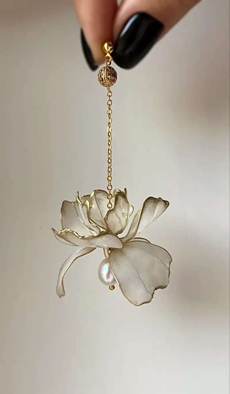 مدل گوشواره حلقه ای طرح گل