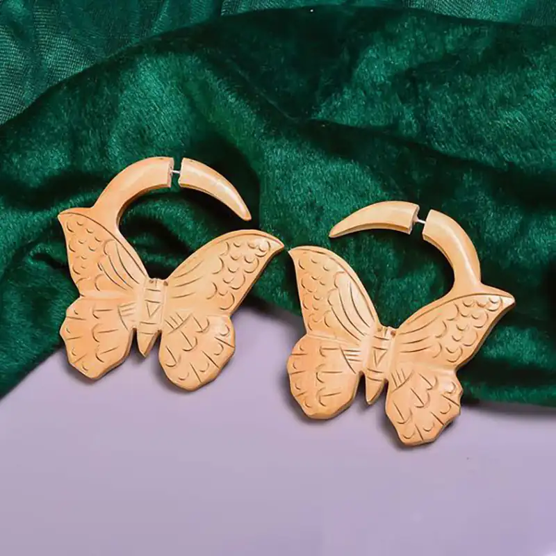 مدل های گوشواره دخترانه چوبی