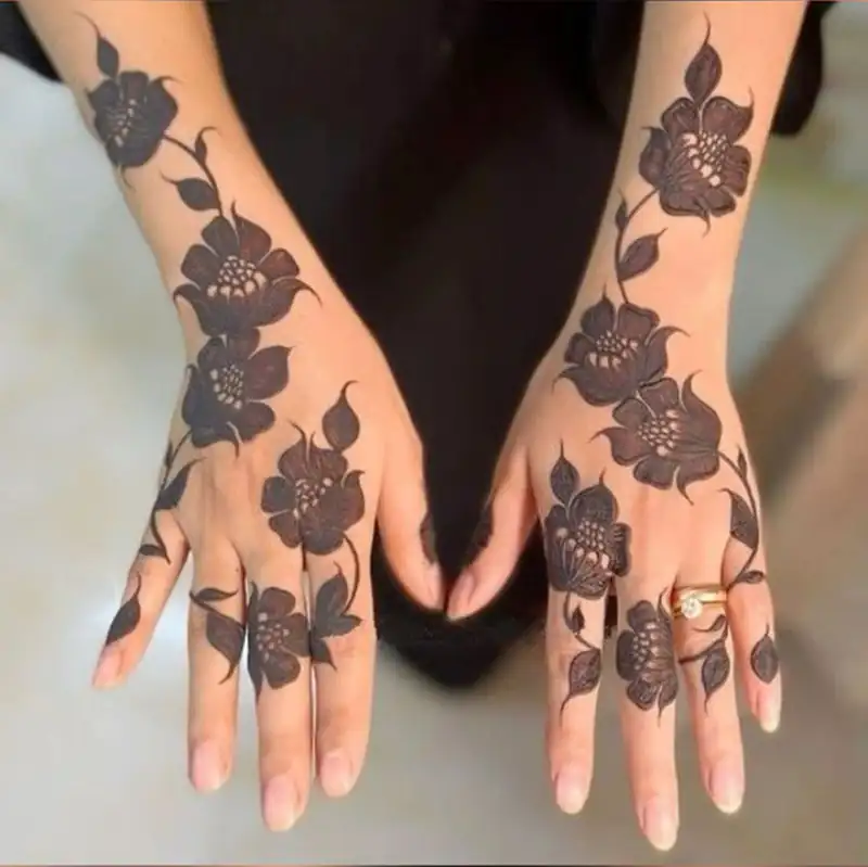 طرح حنا روی دست