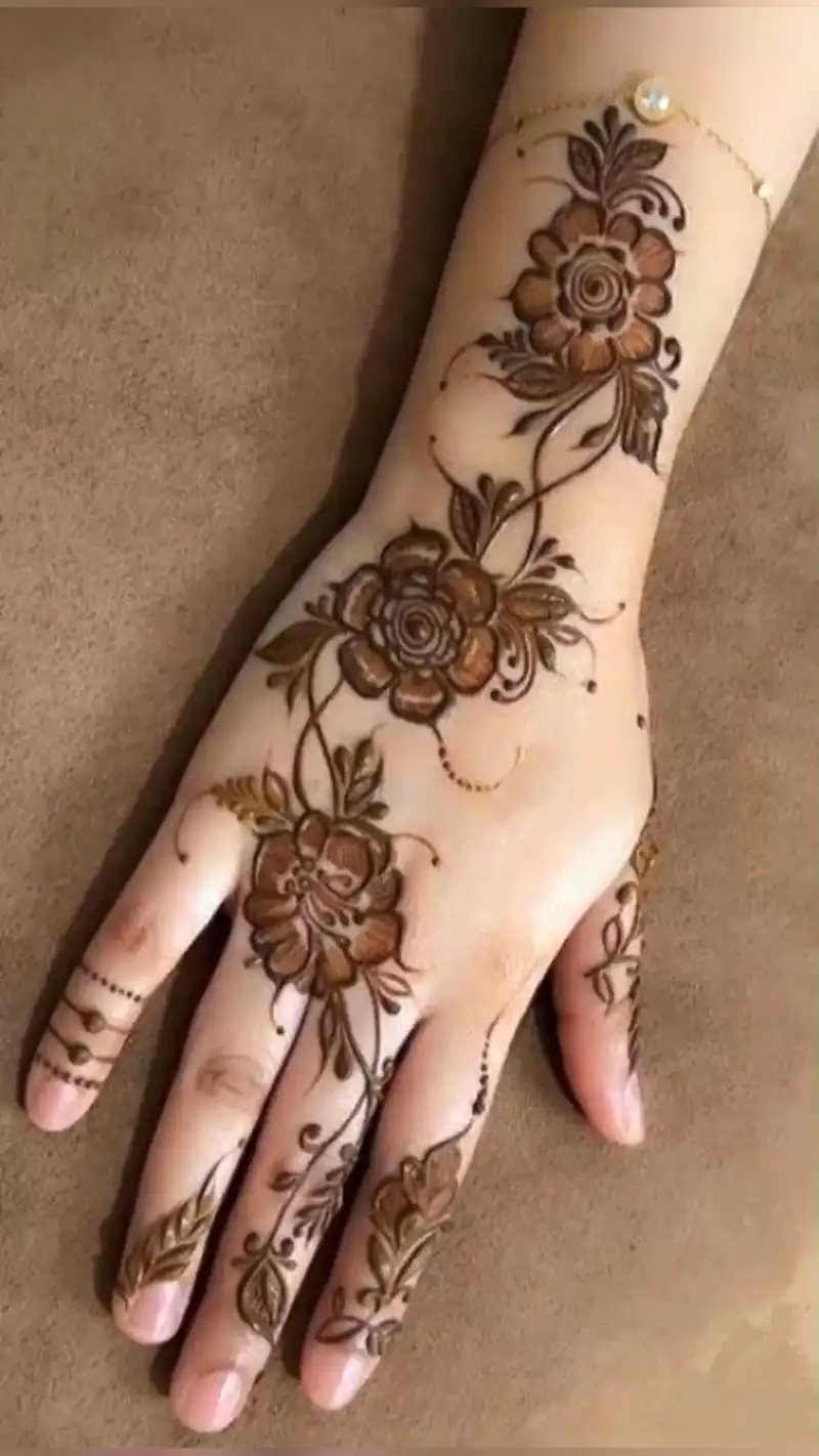 طرح حنا روی دست