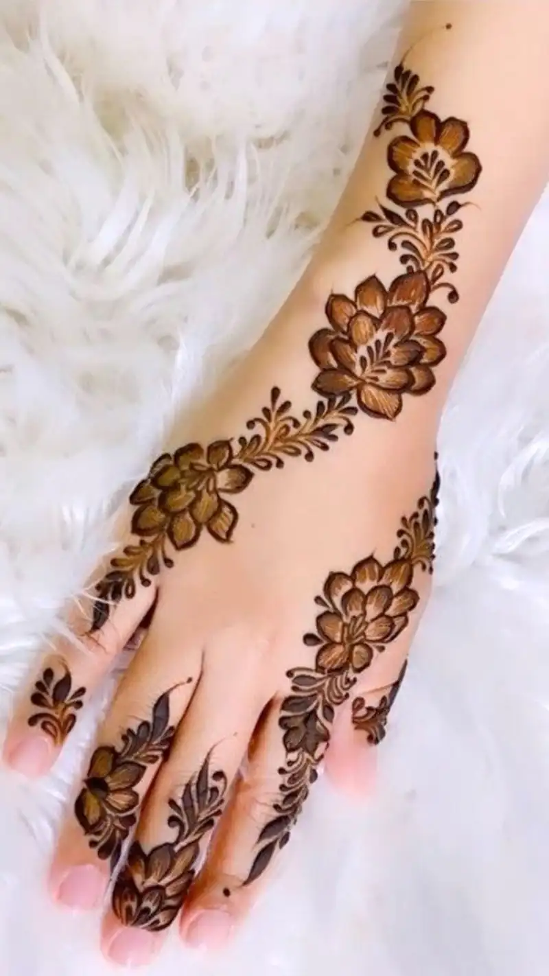 طرح حنا روی دست