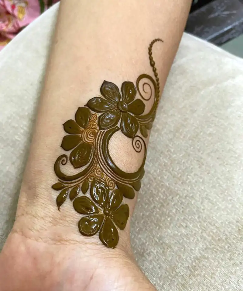 طرح حنا روی دست