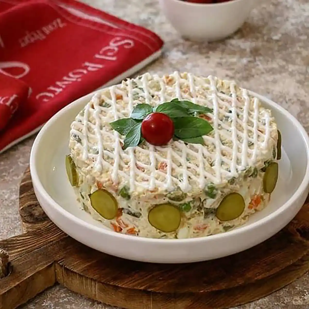 تزیین سالاد الویه