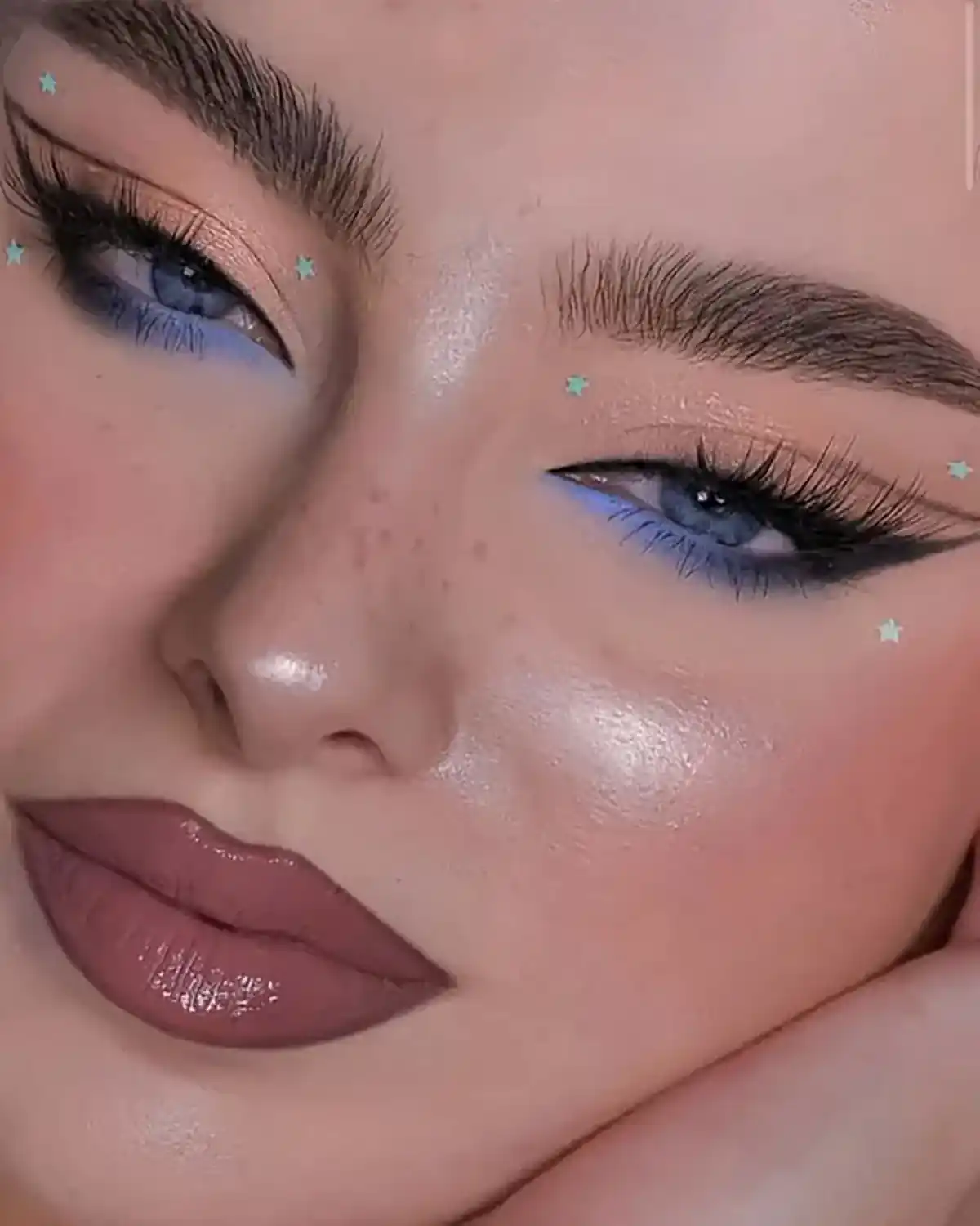 خط چشم شیک رنگی