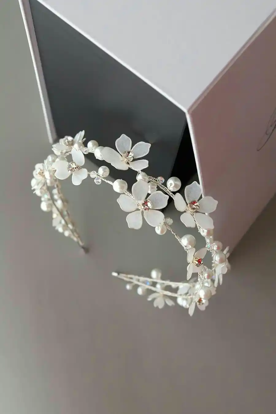 اکسسوری موی مرواریدی لوکس