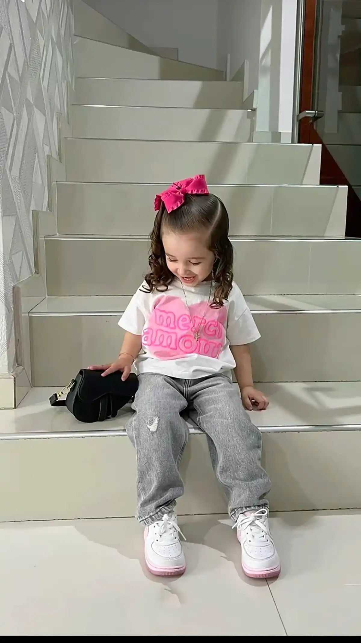 استایل بچه گانه دخترانه اسپرت
