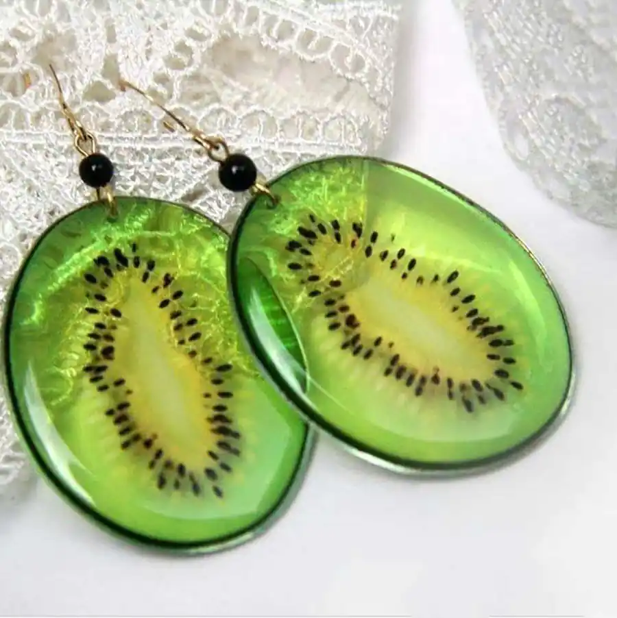 گردنبند شیشه ای نفیس و خاص