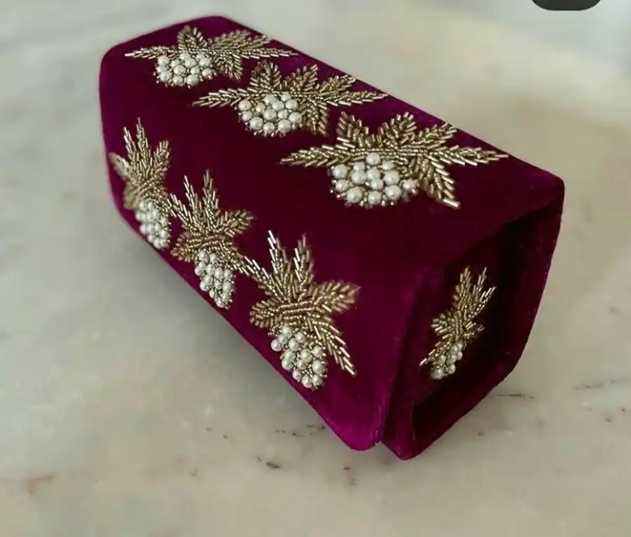 کیف عروس مخملی