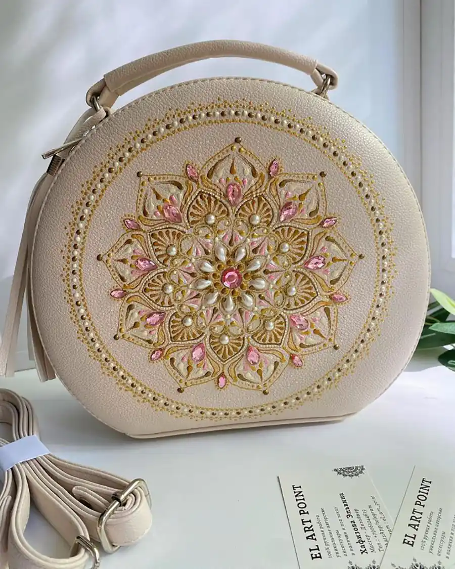 کیف چرم گرد نقطه کوبی