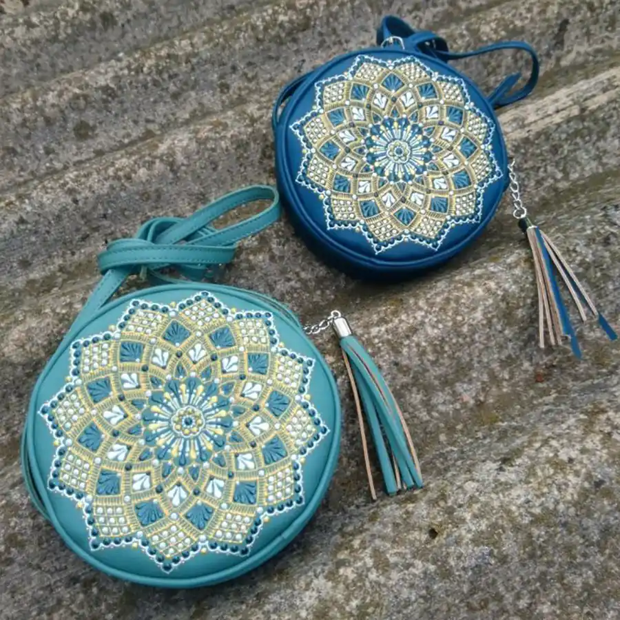 کیف دستی گرد و سنتی