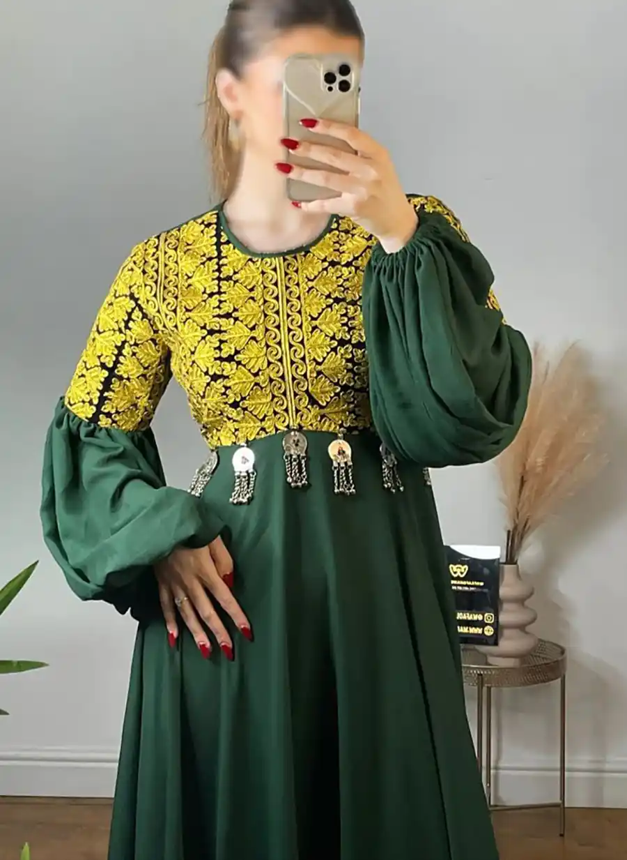 پیراهن گلدوزی شده افغانی