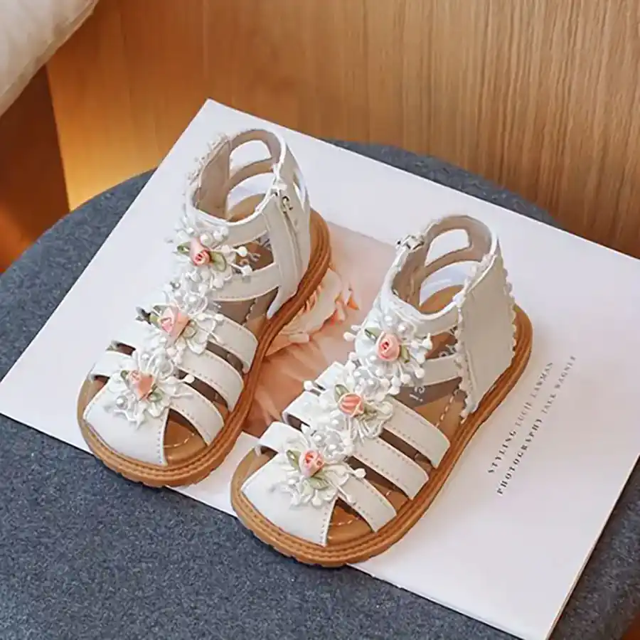 صندل پشت بند بچه گانه سفید