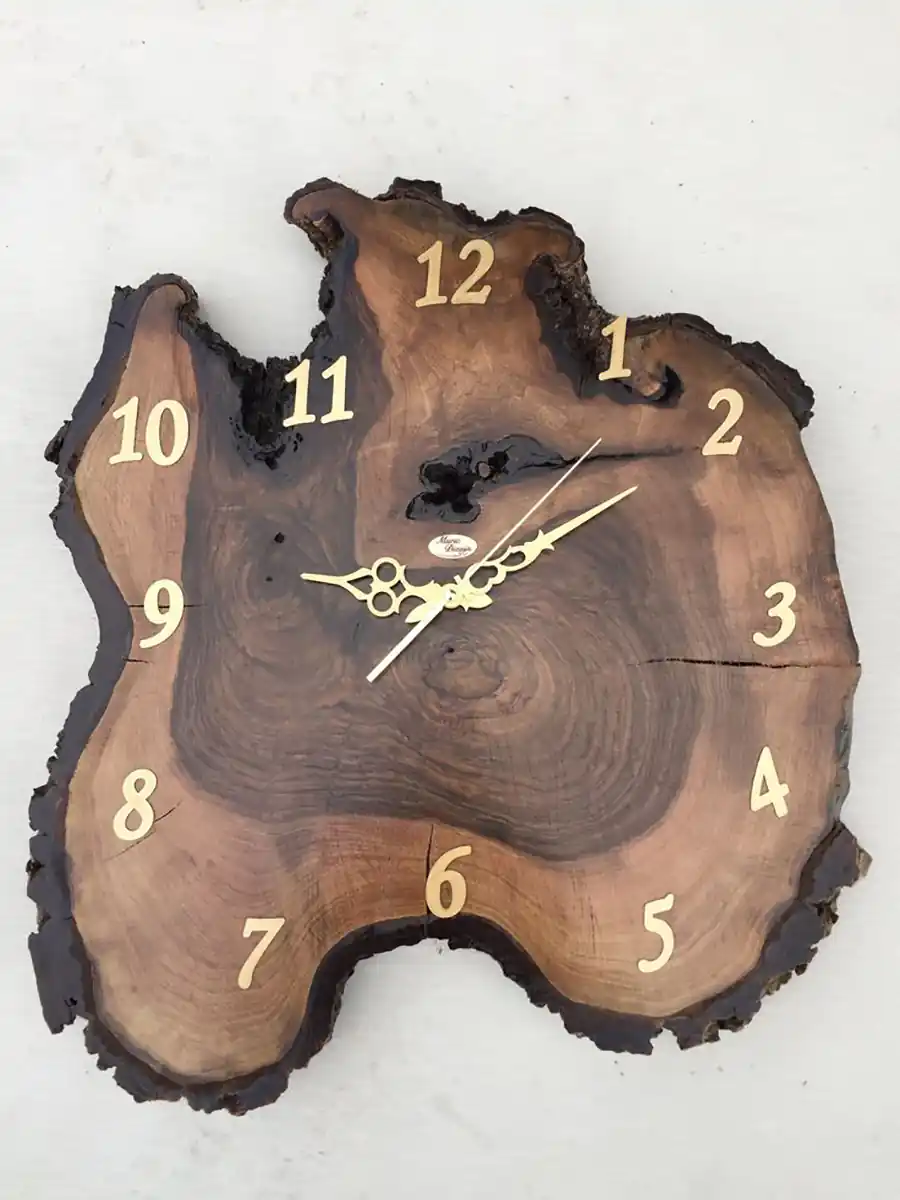 ساعت دیواری چوبی مدرن
