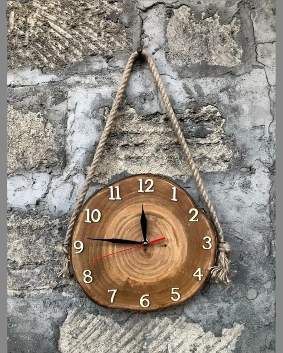 ساعت دیواری چوبی مدرن