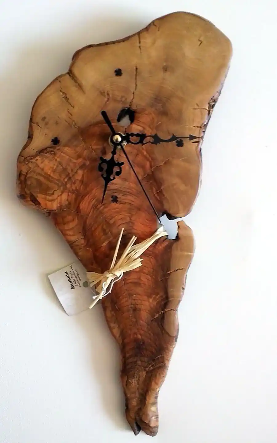 ساعت دیواری چوبی مدرن