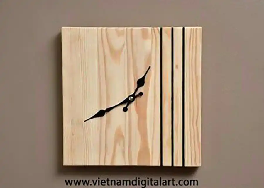 ساعت دیواری چوبی مدرن