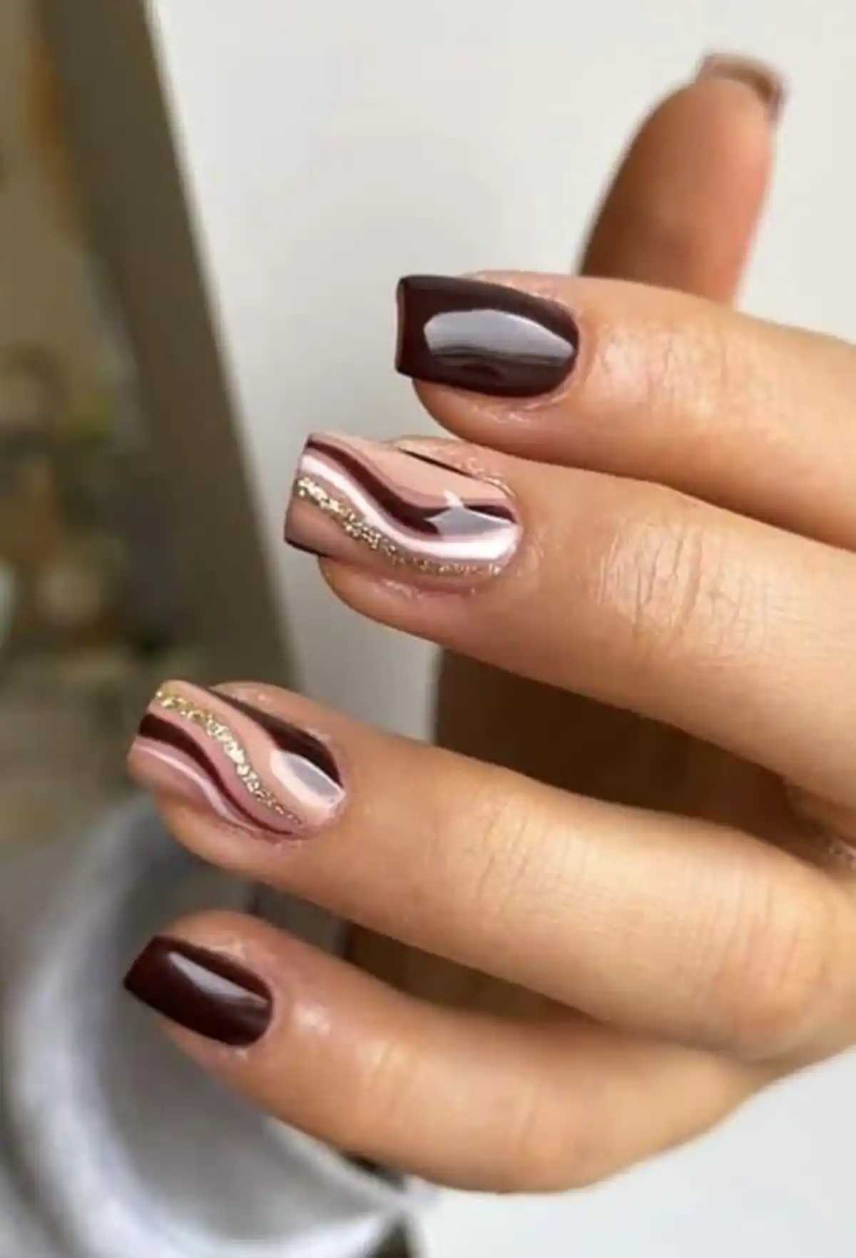 طراحی ناخن پاستلی شبرنگ