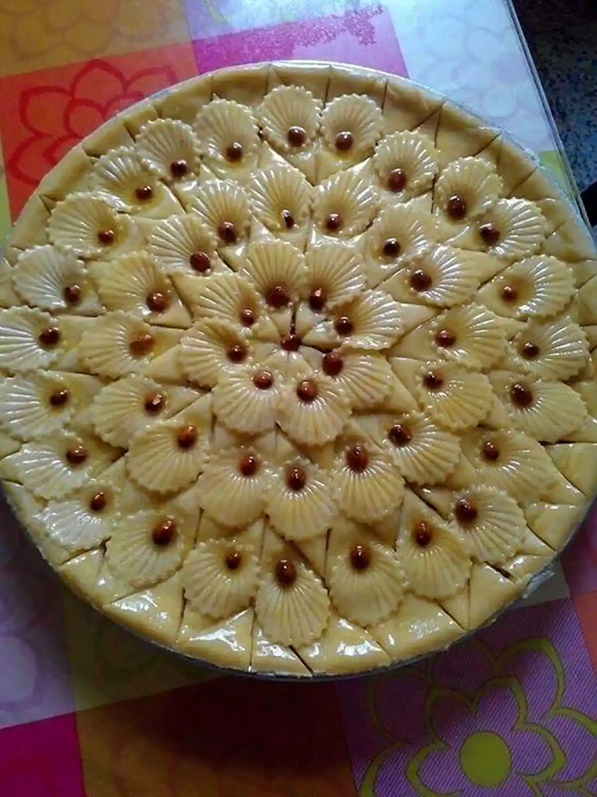 دیزاین جذاب و مختلف حلوا مجلسی