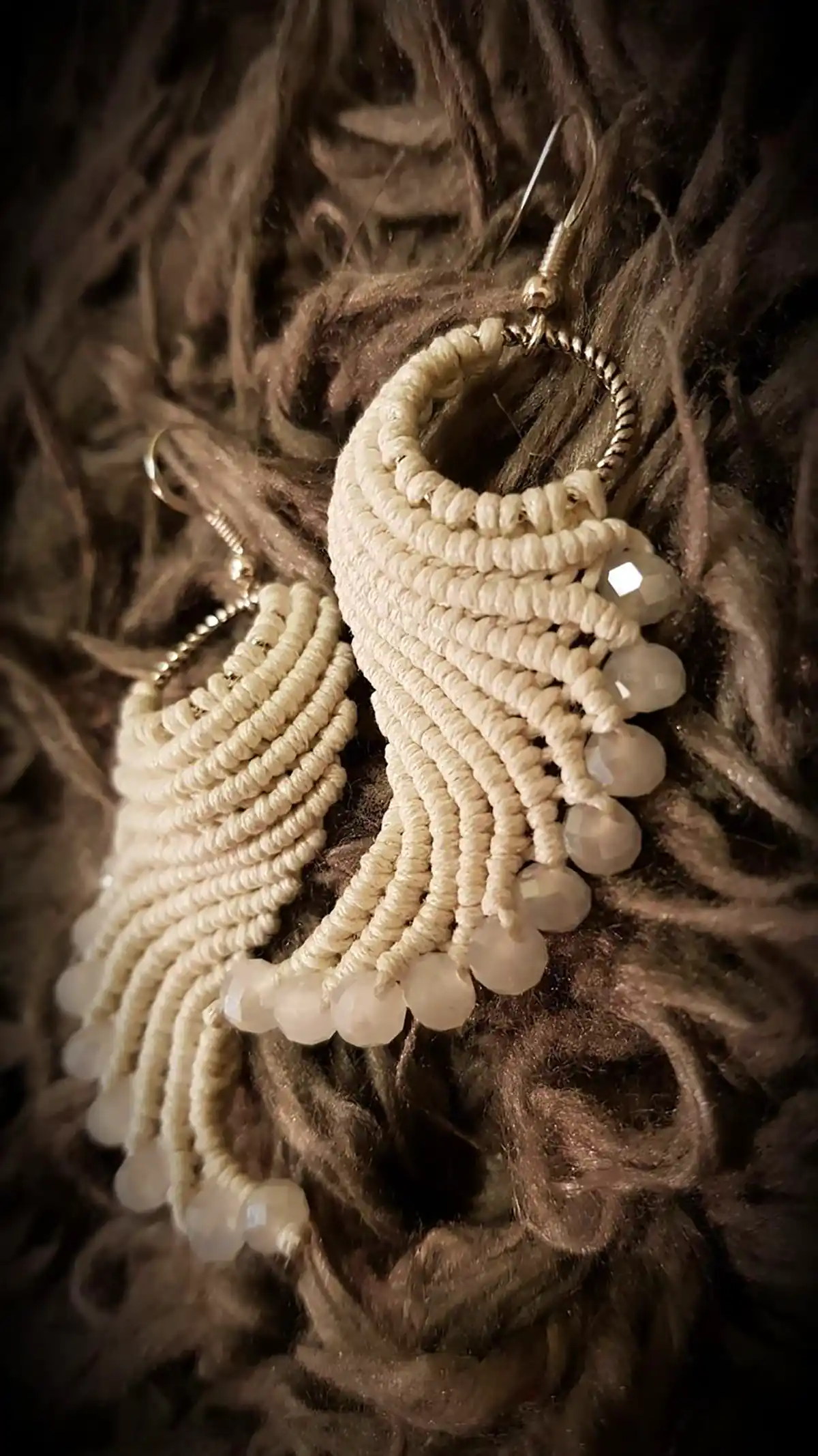 گوشواره دست‌ساز مکرومه