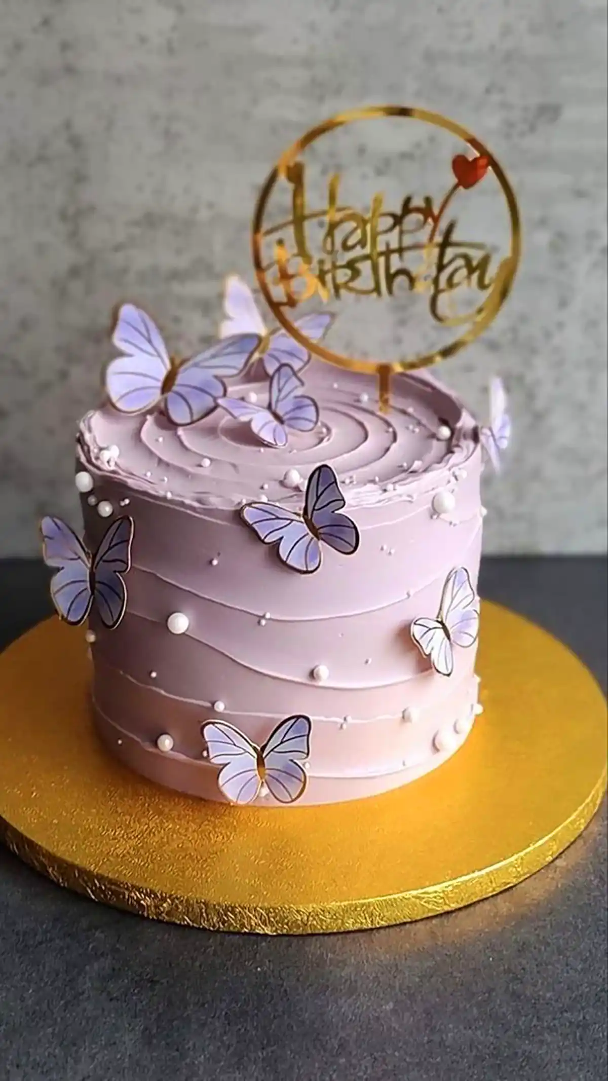 کیک رنگارنگ پروانه‌ای