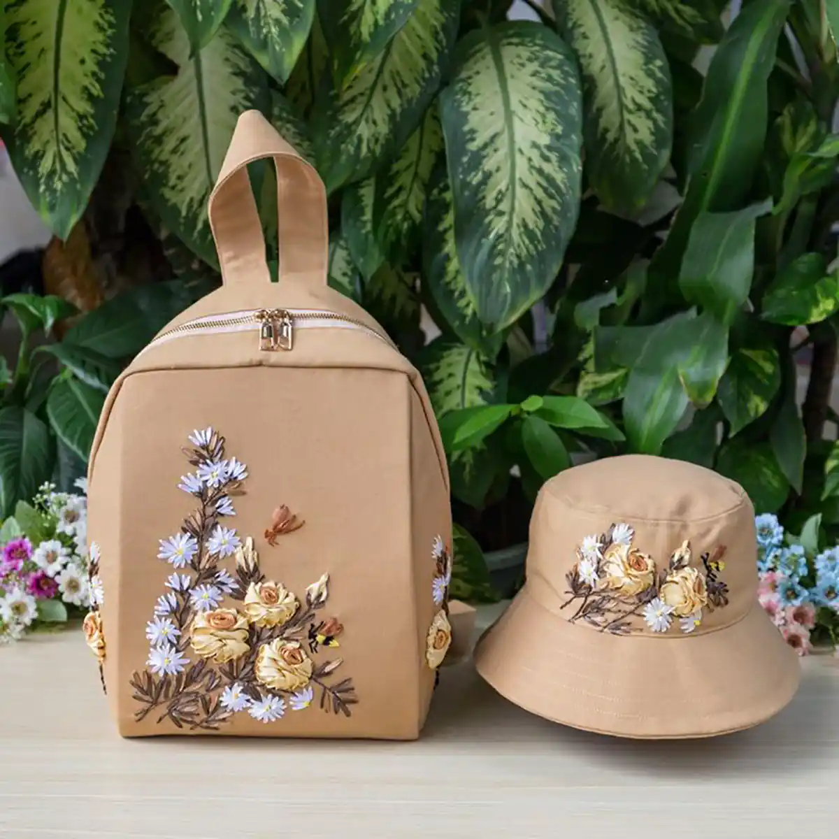 کیف روبان دوزی شده
