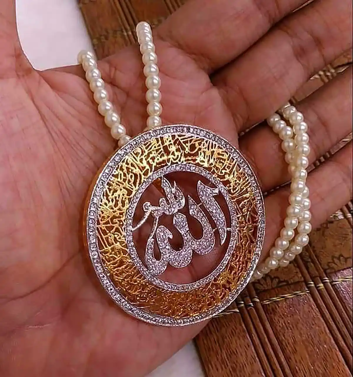 توگردنی کلاسیک مذهبی