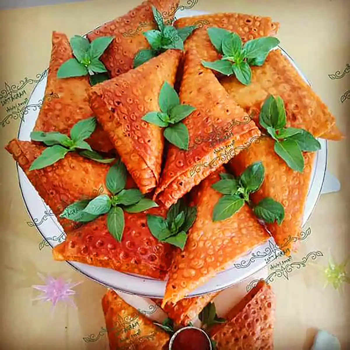 تزئین سمبوسه مجلسی 