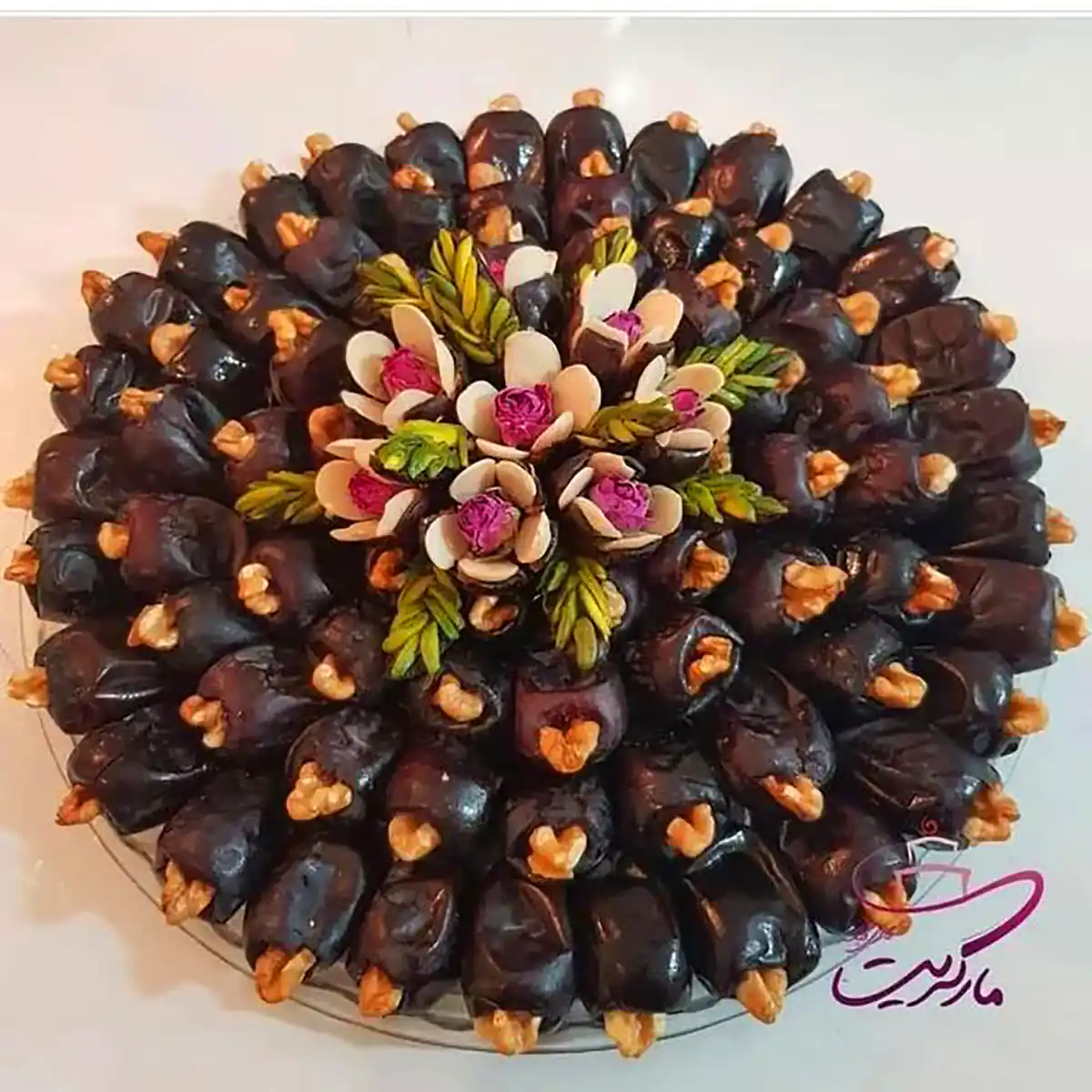 تزئین شیک و خلاقانه خرما مجلسی