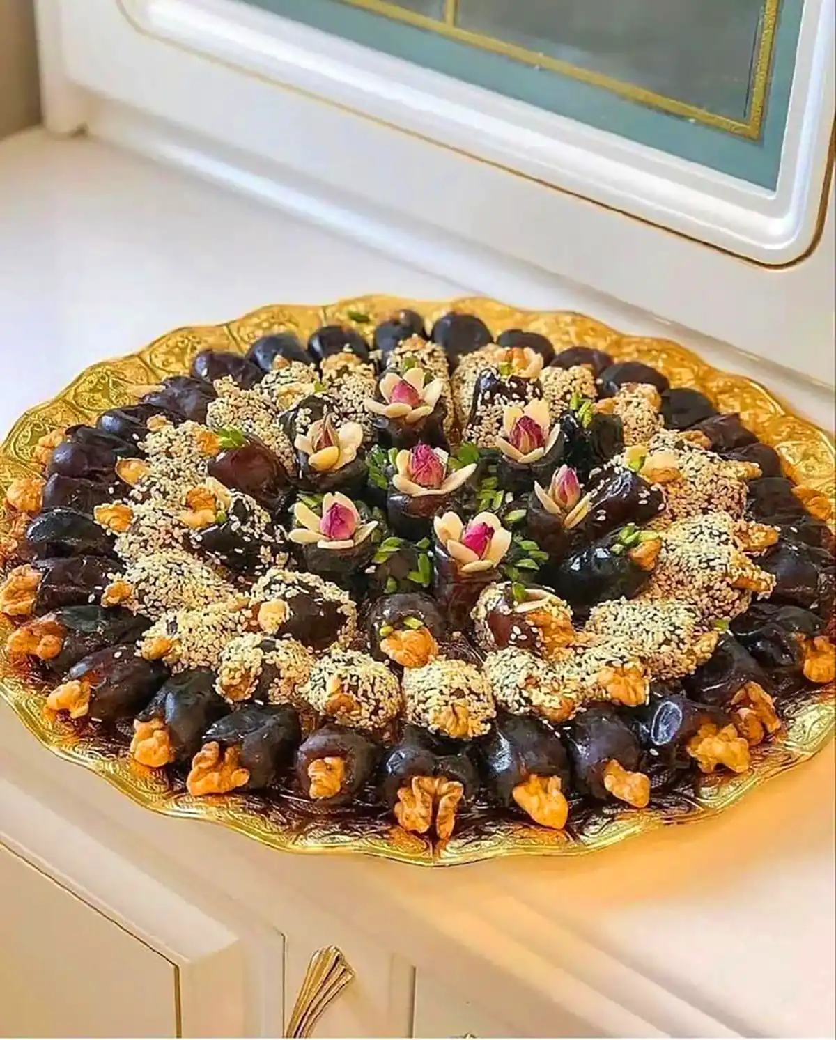 تزئین شیک و خلاقانه خرما مجلسی
