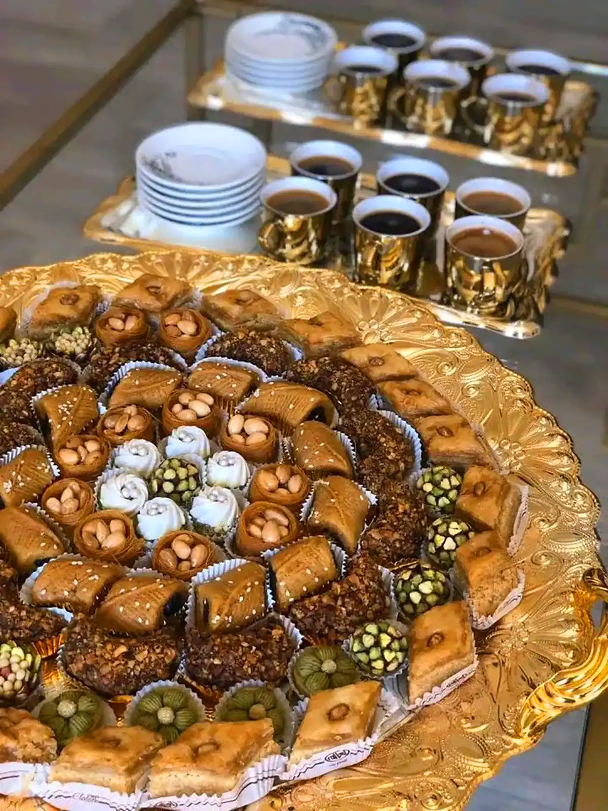 تزئین شیک و خلاقانه خرما مجلسی