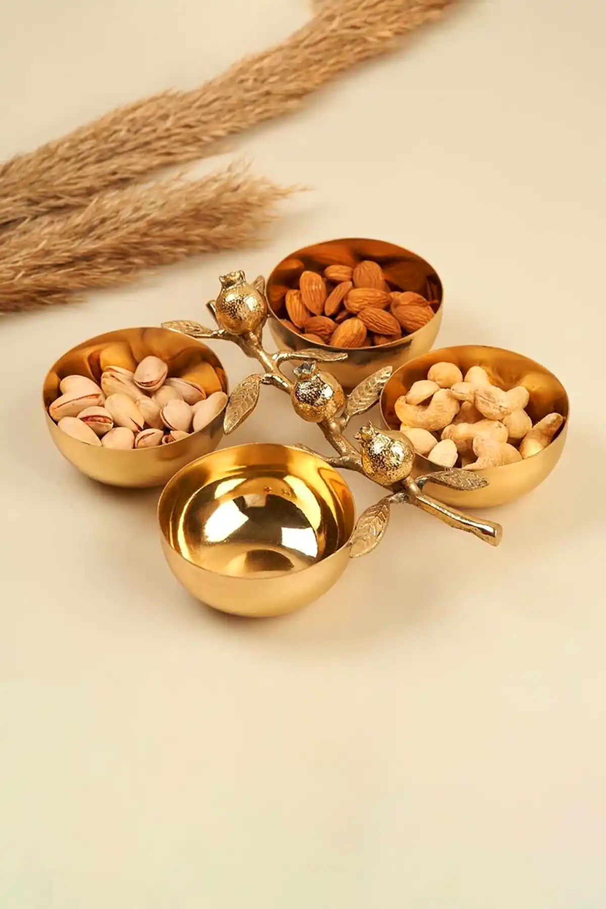 ظروف سرو برنجی لوکس