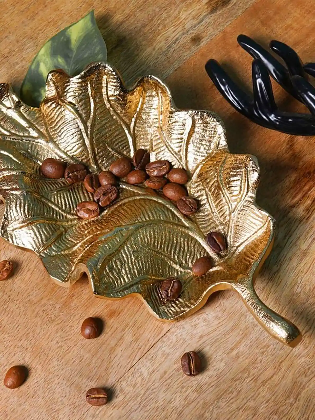 ظروف سرو برنجی لوکس