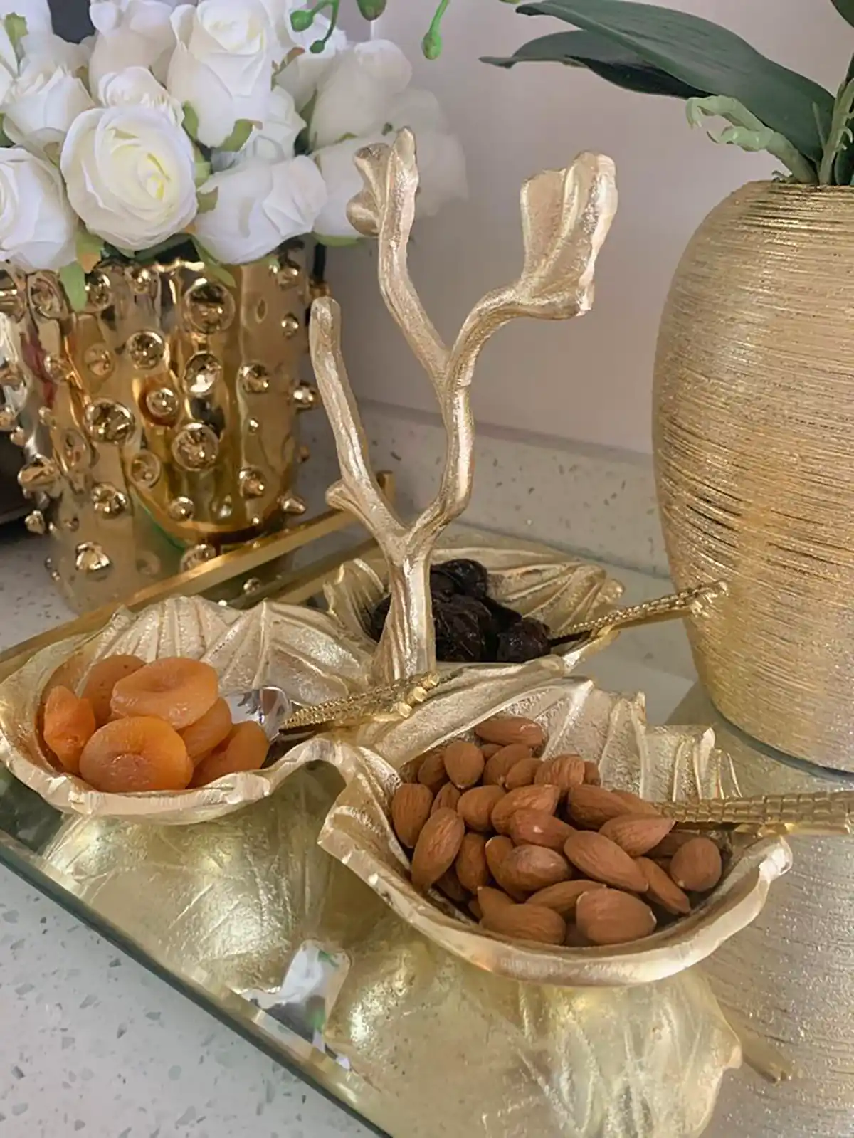 ظروف سرو برنجی لوکس