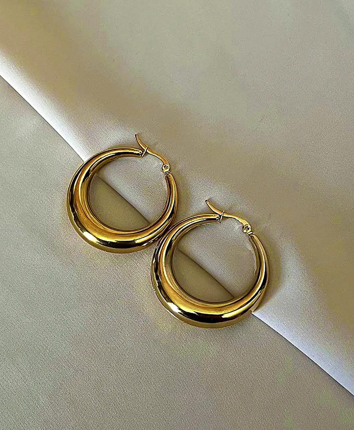 گوشواره حلقهای کلیپسی