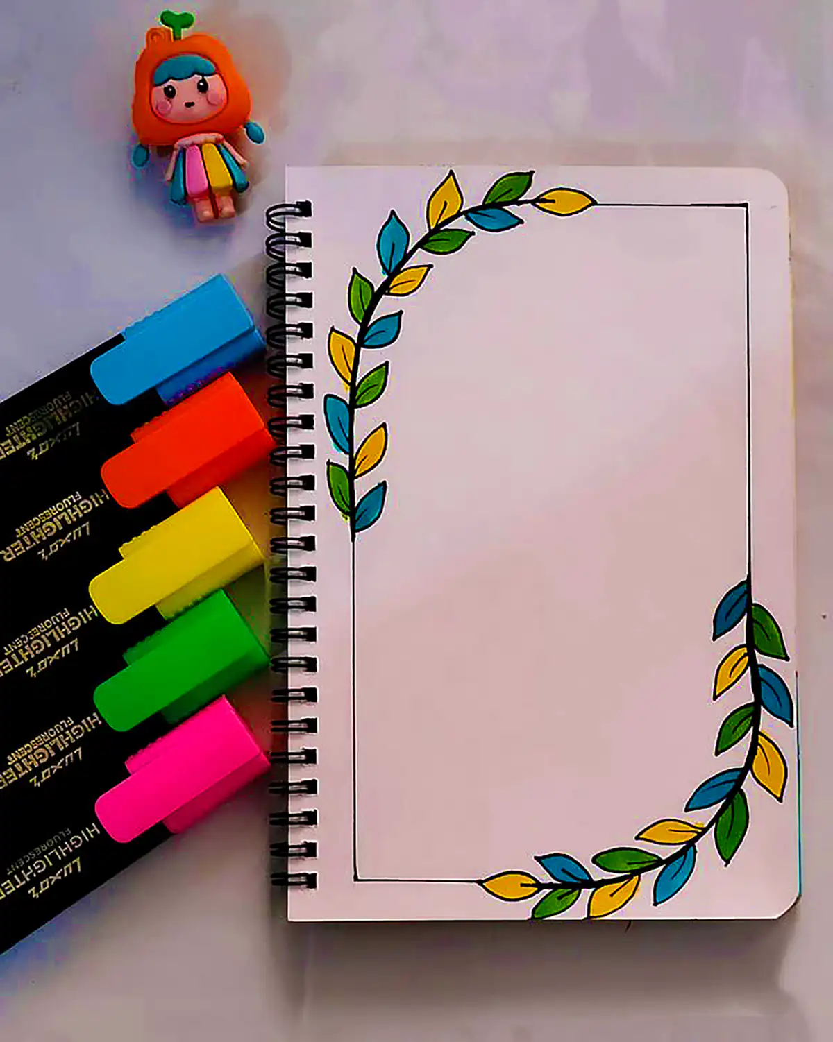 حاشیه دفتر مشق دبستانی