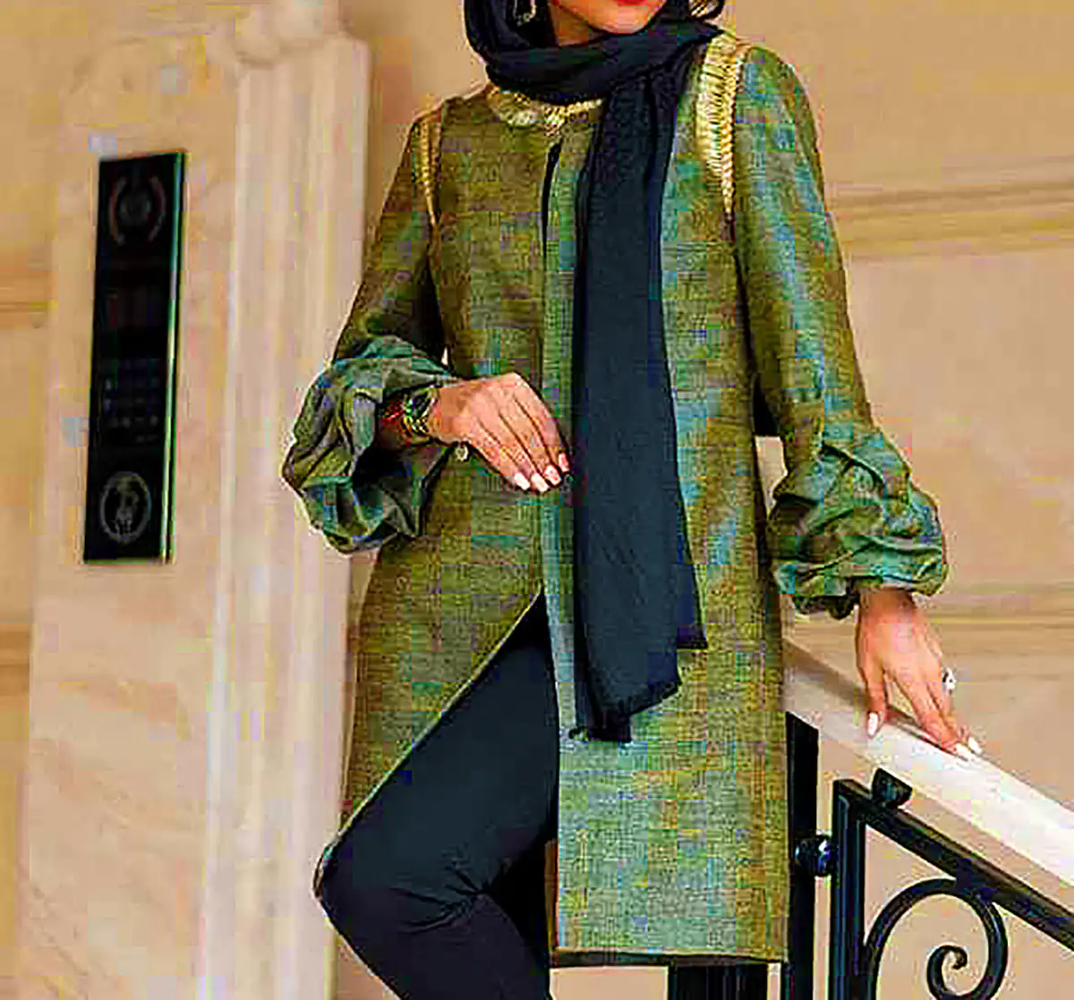 مانتو طرحدار و جذاب زنانه