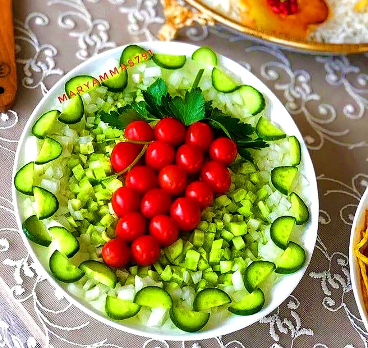 دیزاین ماست و خیار شیک و حرفه ای