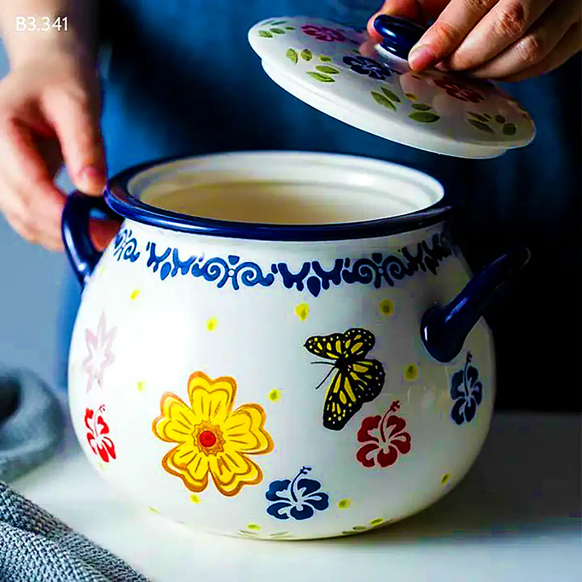 قابلمه سرامیکی رنگی شیک
