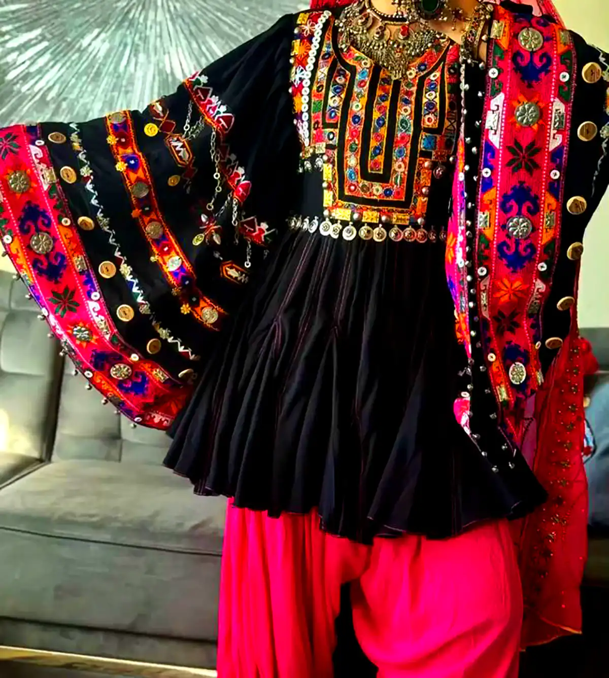 لباس محلی افغانی