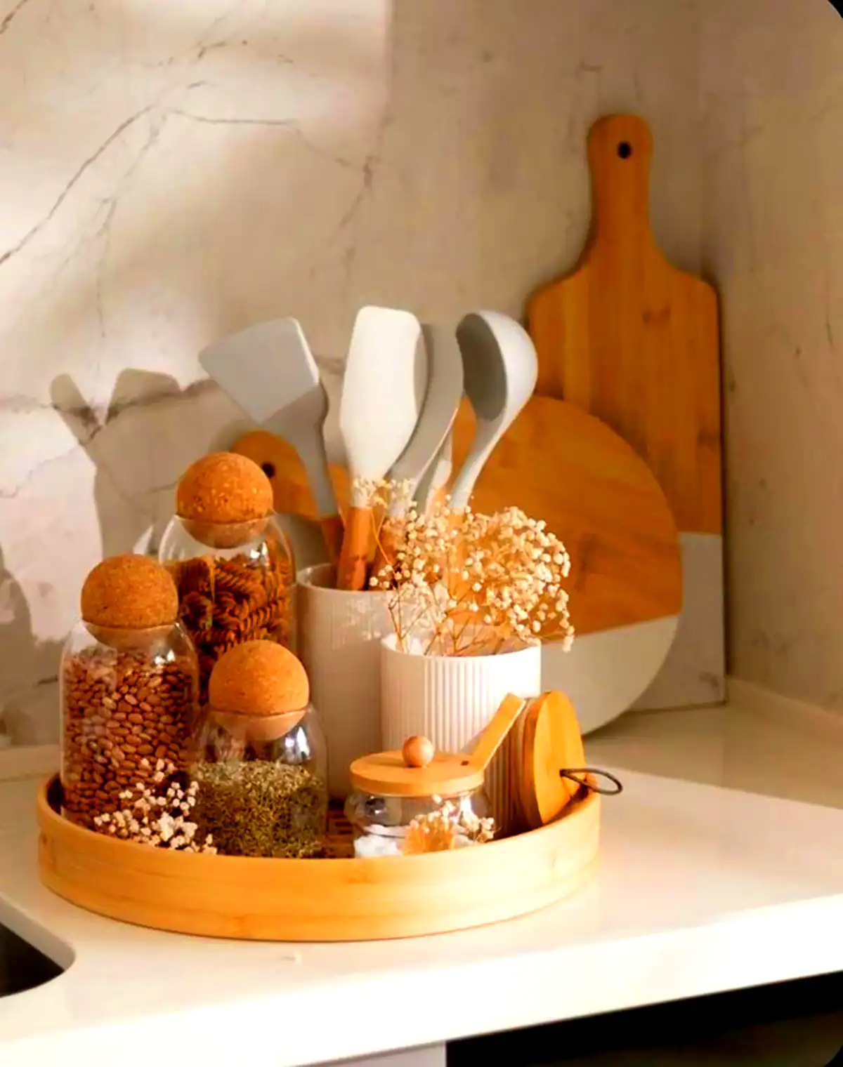 چیدمان مدرن کنار گاز