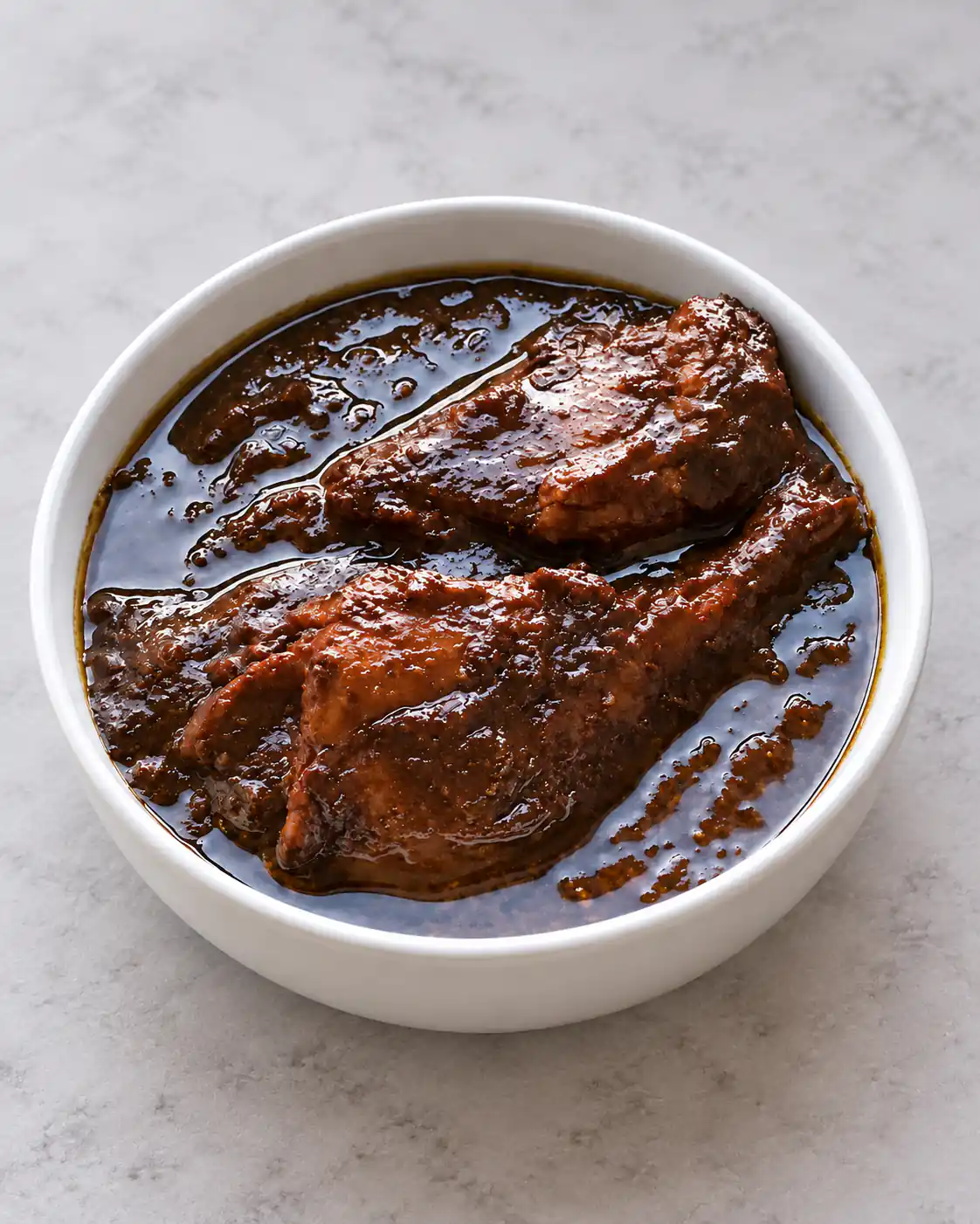 طرز تهیه فسنجان با مرغ و گردو + راز جا افتادن و خوش رنگ شدن