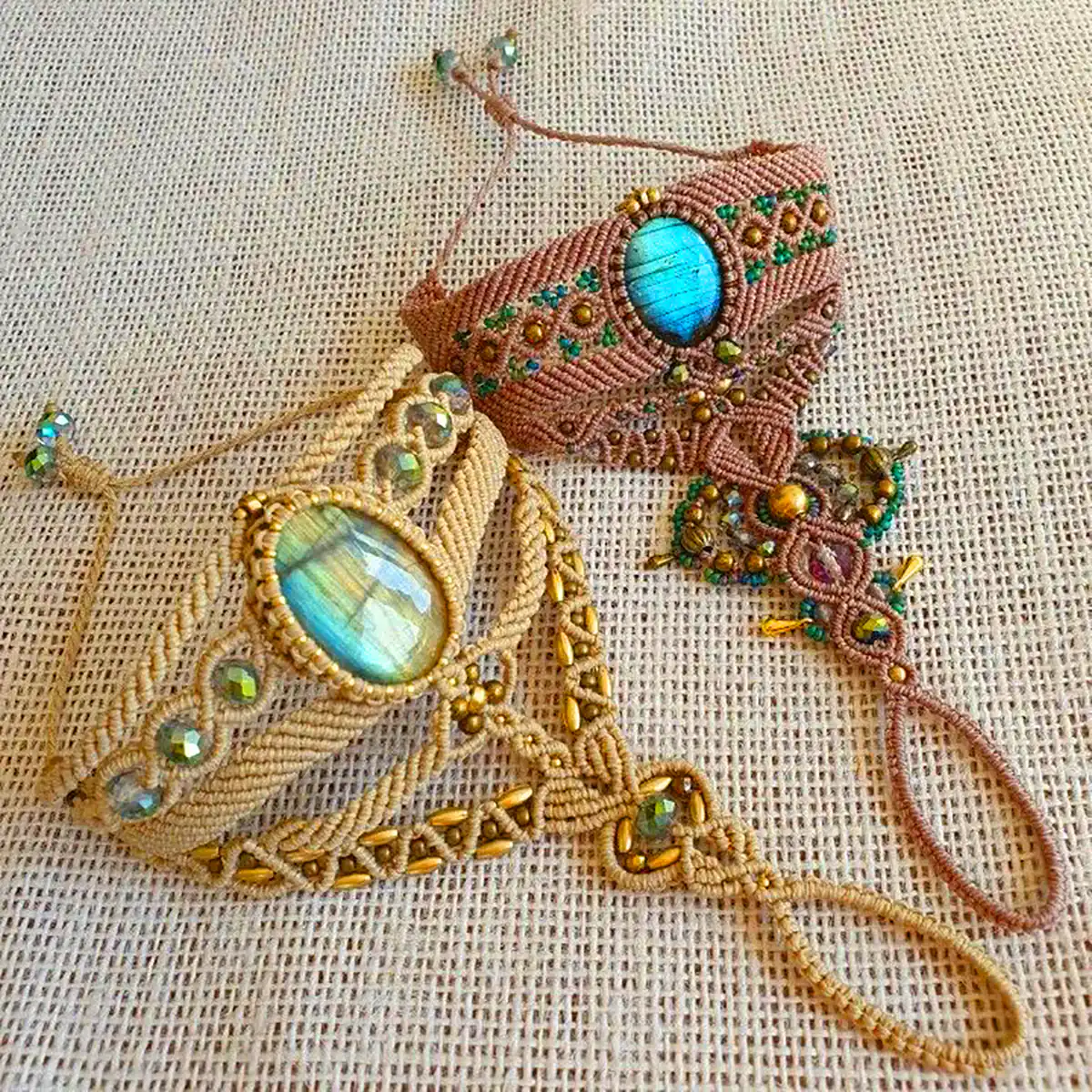 دستبند منجوقی مدرن